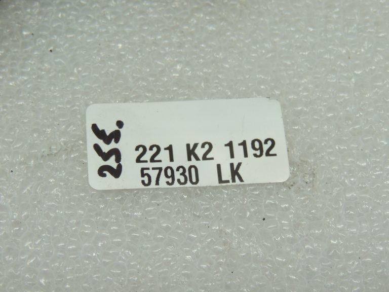 Oriģinālais Mitsubishi Pajero 3,2Di-D V78W alternatora siksnas spriegotājs ME203442