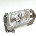 Oriģinālais Mitsubishi Pajero V68W priekšējais kreisais miglas lukturis MR416414