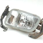 Oriģinālais Mitsubishi Pajero V68W priekšējais kreisais miglas lukturis MR416414