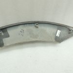 Oriģinālā aprīkojuma Mitsubishi Pajero V78W Aizmugurējā dubļusarga līstes aizmugurējā labā balta MN117226
