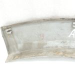 Oriģinālā Mitsubishi Pajero V78W aizmugurējā labā dubļusarga apdare sudraba krāsā A69C MR47875