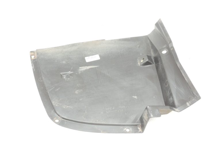 Oriģinālā Mitsubishi Pajero V78W aizmugurējā labā riteņa arkas aizsargs MR492438