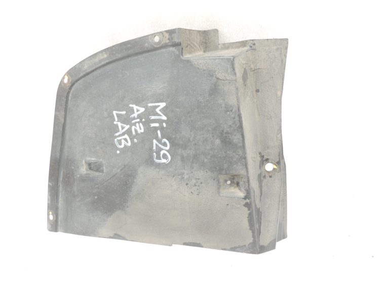 Oriģinālā Mitsubishi Pajero V78W aizmugurējā labā riteņa arkas aizsargs MR492438