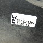 Oriģinālā Mitsubishi Pajero V78W aizmugurējā labā riteņa arkas aizsargs MR492438