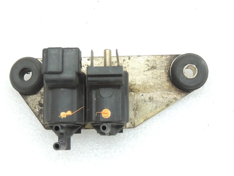 Oriģinālais Mitsubishi 4D56 2.5TD Solenoīda vārsts Solenoīda vārsts MR577139
