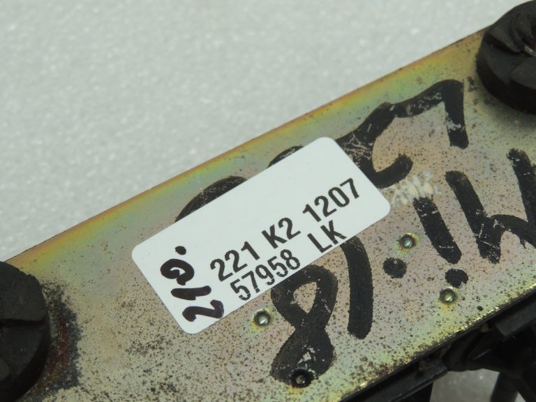 Oriģinālais Mitsubishi 4D56 2.5TD Solenoīda vārsts Solenoīda vārsts MR577139