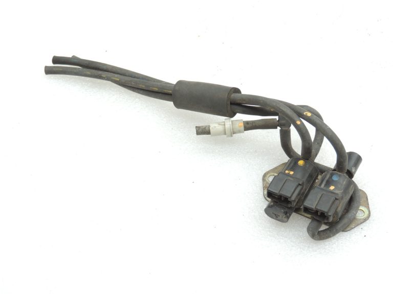 Oriģinālais Mitsubishi L200 K7 4D56 2.5TD priekšējās ass diferenciāļa elektromagnētiskais vārsts MB937731