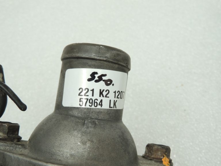 Oriģinālās Mitsubishi Pajero L200 2.5TD 4D56 termostata korpuss Termostats MD335170