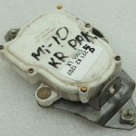 Oriģinālā Mitsubishi Pajero K9 aizmugurējo durvju bloķēšanas mehānisms kreisā vai labā MR432147
