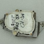 Oriģinālā Mitsubishi Pajero K9 aizmugurējo durvju bloķēšanas mehānisms kreisā vai labā MR432147