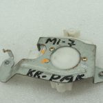 Oriģinālais Mitsubishi L200 K7 aizmugurējo durvju bloķēšanas mehānisms kreisajā vai labajā pusē MN142461