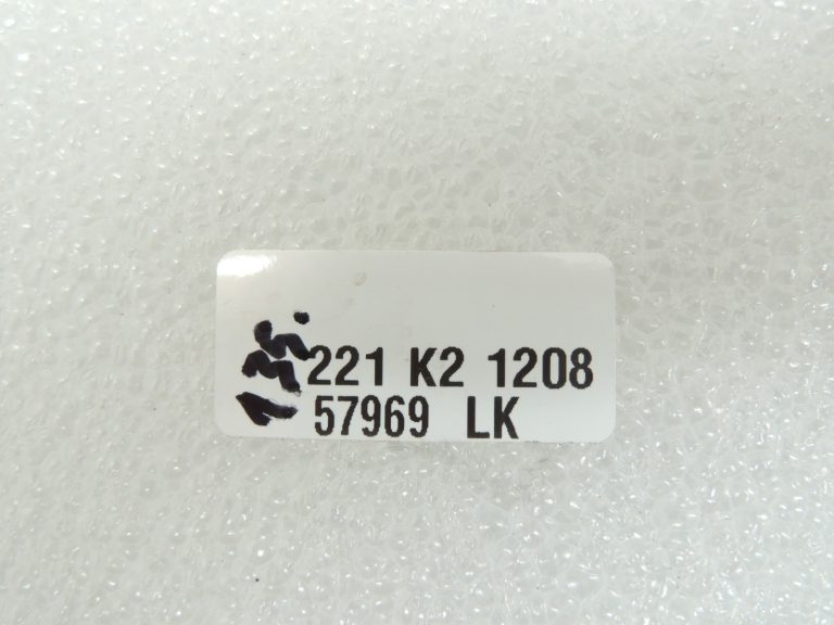 Oriģinālā Mitsubishi L200 K7 Iekšējo durvju rokturis priekšējais vai aizmugurējais labais MR573118