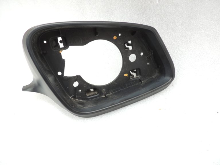 Oriģinālais BMW F10 F11 Ārējā spoguļa rāmja vāks labajā pusē 51167216368 7216368