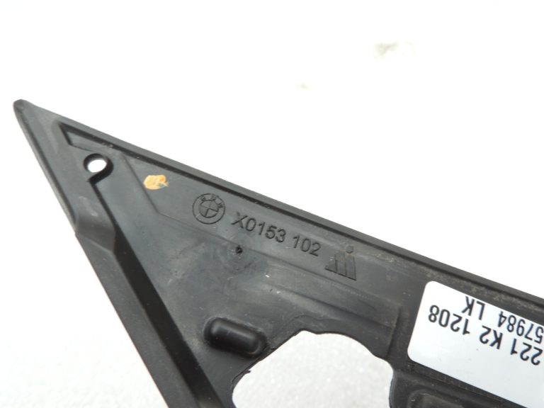 Oriģinālā BMW F10 F11 ārējā spoguļa gumijas blīvējums labajā pusē X0153102