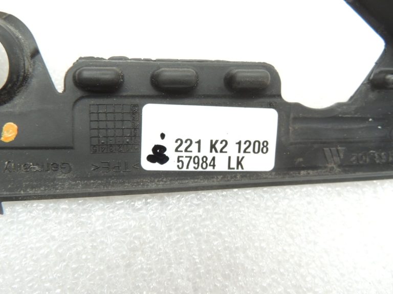 Oriģinālā BMW F10 F11 ārējā spoguļa gumijas blīvējums labajā pusē X0153102