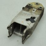 Oriģinālā BMW F10 F11 kronšteins trieciena sijas savienojums pa labi 7200705, 51117200705