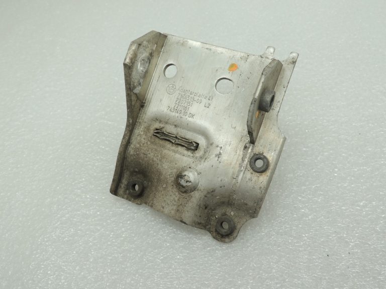 OEM BMW F06 F07 F10 F10 F11 F01 F02 Radiatora balsts kreisais labais 51117186513 51117186514