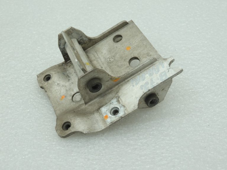OEM BMW F06 F07 F10 F10 F11 F01 F02 Radiatora balsts kreisais labais 51117186513 51117186514