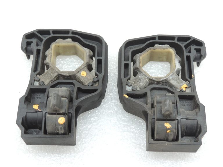 OEM BMW F06 F07 F10 F10 F11 F01 F02 Radiatora balsts kreisais labais 17117575247 17117575248