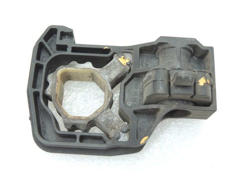 OEM BMW F06 F07 F10 F10 F11 F01 F02 Radiatora balsts kreisais labais 17117575247 17117575248