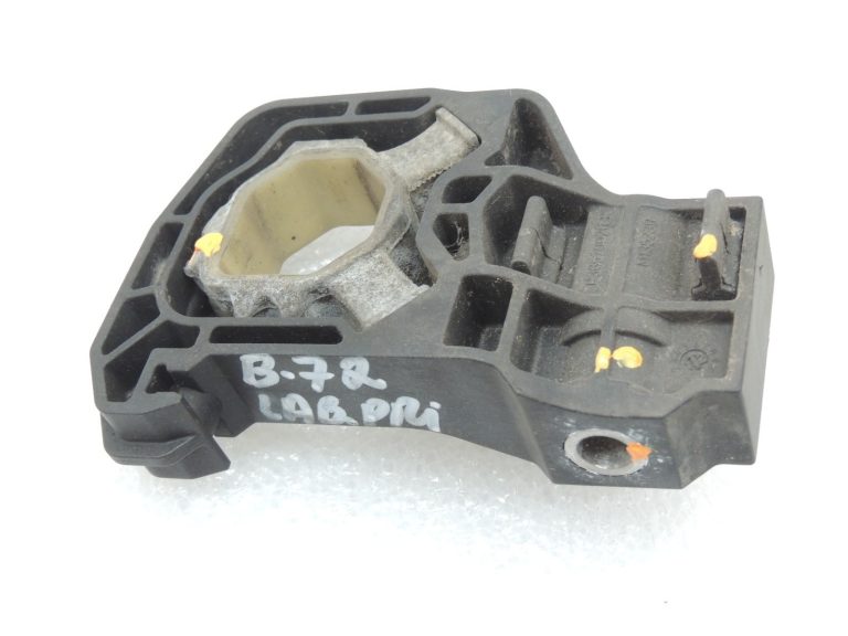 OEM BMW F06 F07 F10 F10 F11 F01 F02 Radiatora balsts kreisais labais 17117575247 17117575248