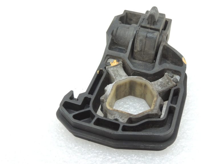 OEM BMW F06 F07 F10 F10 F11 F01 F02 Radiatora balsts kreisais labais 17117575247 17117575248