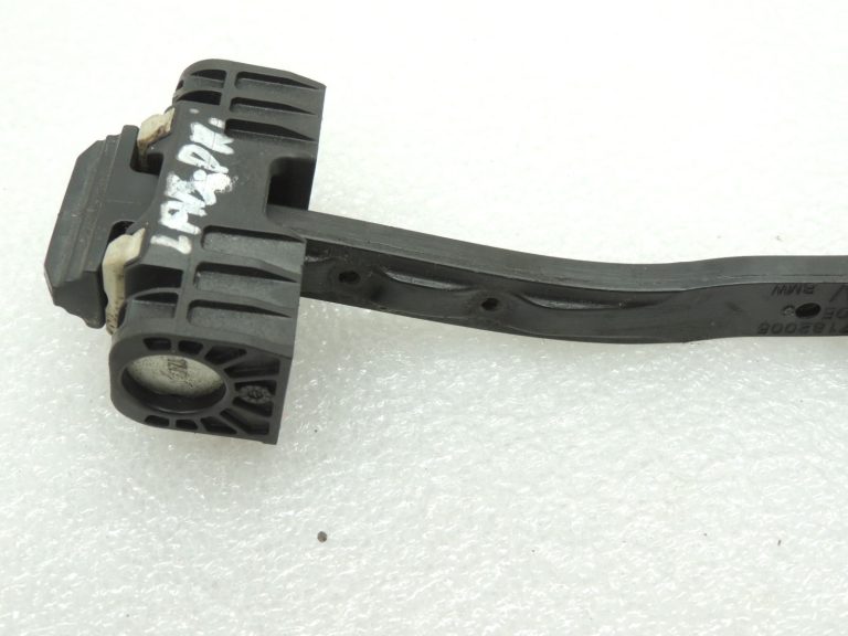 Oriģinālā BMW F10 F11 durvju bremze priekšējo durvju aizbīdņa eņģes durvju aizbīdnis 51217182005 7182005