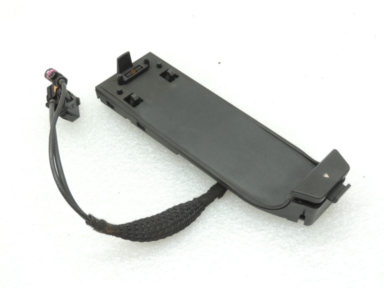 Oriģinālā BMW F07 F10 F11 bāzes plate telefona adaptera plates stiprinājums 84109215827 921582