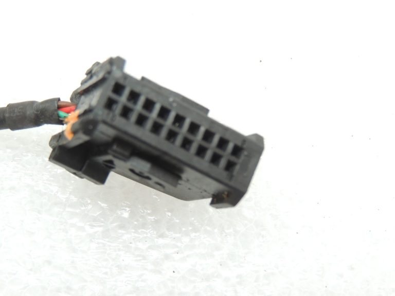 Oriģinālā BMW F07 F10 F11 bāzes plate telefona adaptera plates stiprinājums 84109215827 921582