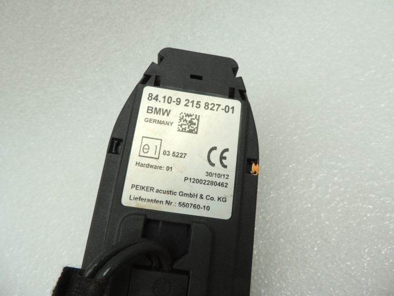 Oriģinālā BMW F07 F10 F11 bāzes plate telefona adaptera plates stiprinājums 84109215827 921582