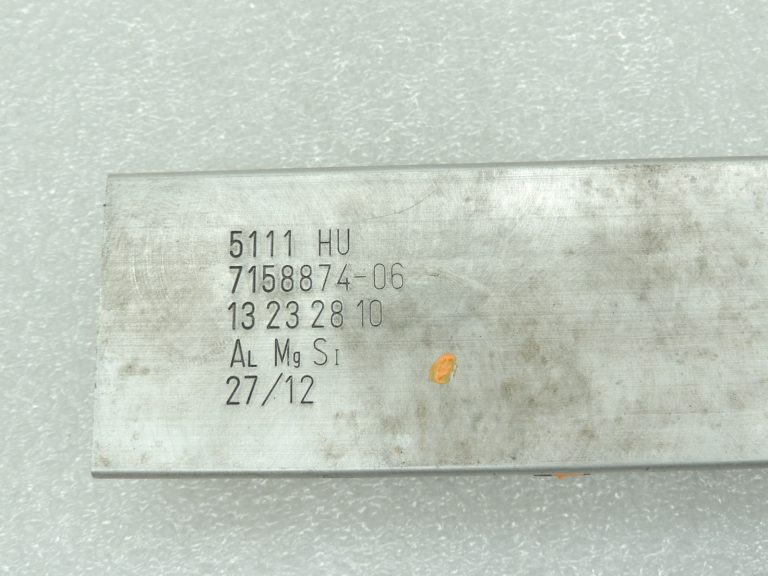 Oriģinālā BMW F07 F10 F11 bampera balsta stiprinājums priekšējais labais 7158874 51117158874