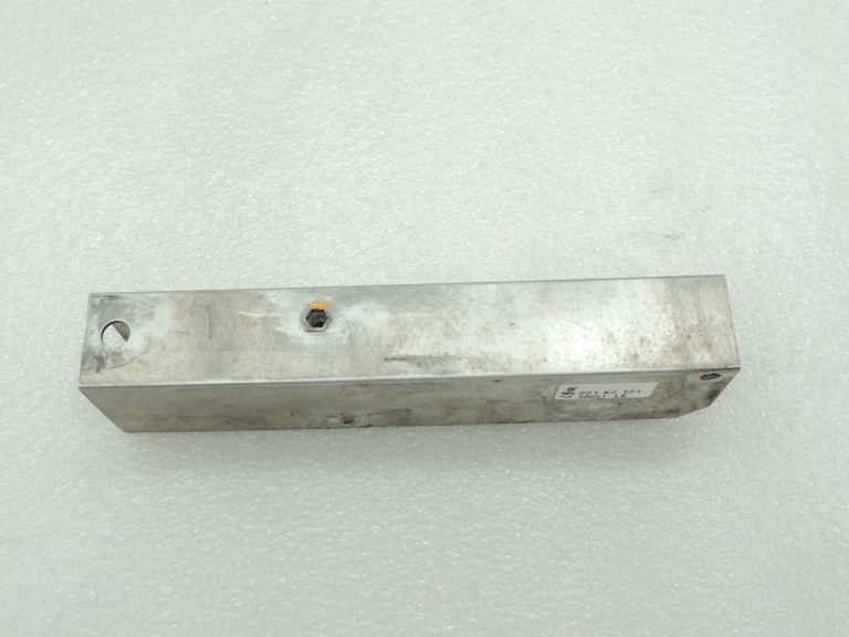 Oriģinālā BMW F07 F10 F11 bampera balsta stiprinājums priekšējais labais 7158874 51117158874