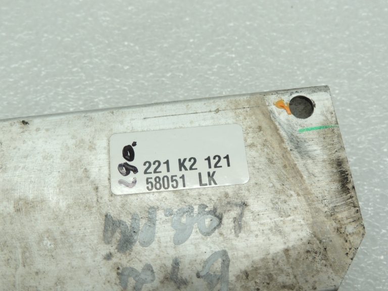 Oriģinālā BMW F07 F10 F11 bampera balsta stiprinājums priekšējais labais 7158874 51117158874