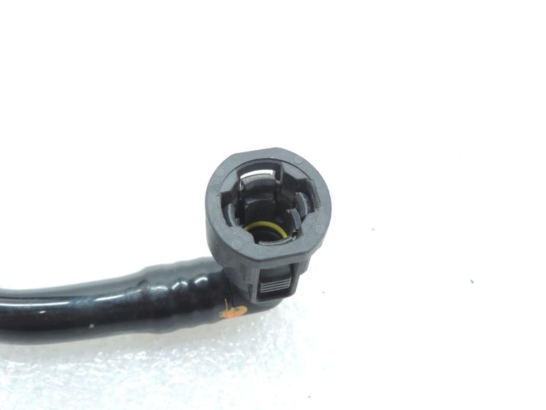 Oriģinālā BMW F07 F06 F10 F10 F11 F12 F13 N47 N57 Vakuuma līnija 11667598232 7598232