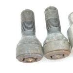 Oriģinālā aprīkojuma BMW F10 F11 G60 G61 riteņu bloķēšanas skrūves vieglmetāla riteņu diskiem M14X1.25