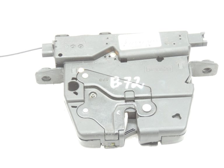 Oriģinālā BMW F30 F35 F32 F32 F80 F80 F82 F10 F06 F06 F12 F13 Aizmugures durvju slēdzene 719121212