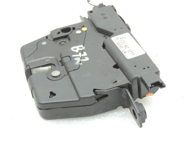 Oriģinālā BMW F30 F35 F32 F32 F80 F80 F82 F10 F06 F06 F12 F13 Aizmugures durvju slēdzene 719121212