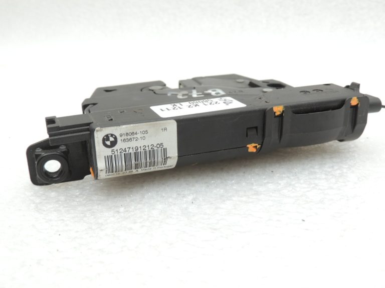 Oriģinālā BMW F30 F35 F32 F32 F80 F80 F82 F10 F06 F06 F12 F13 Aizmugures durvju slēdzene 719121212