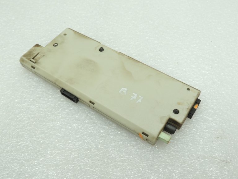 Oriģinālais BMW F10 F06 F06 F13 F01 F02 antenas pastiprinātājs ZB AM2FM-FB868 antenas pastiprinātājs