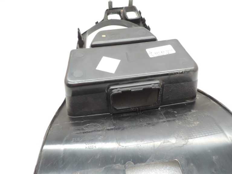 Ford Ranger P375 TKE instrumentu paneļa centrālās konsoles pārsegs EB3B21045B44BCW