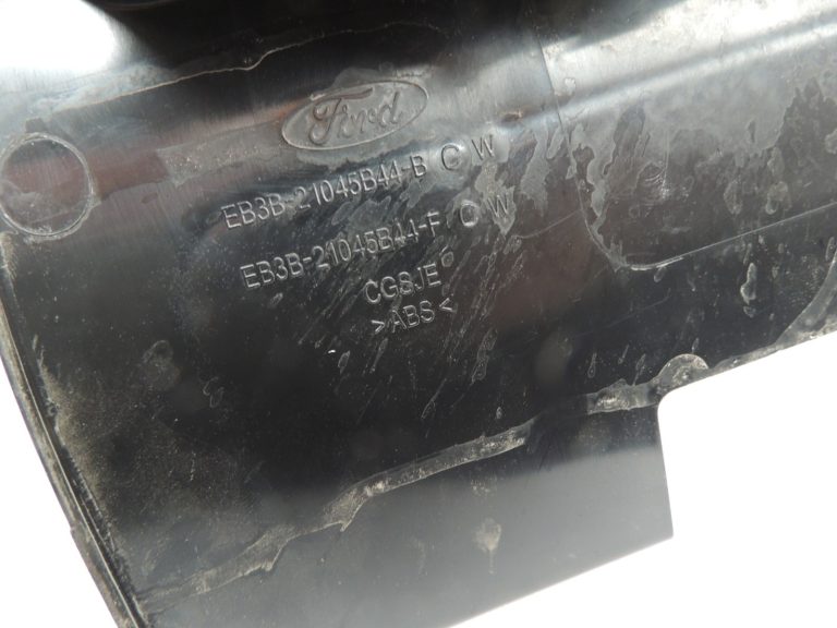 Ford Ranger P375 TKE instrumentu paneļa centrālās konsoles pārsegs EB3B21045B44BCW