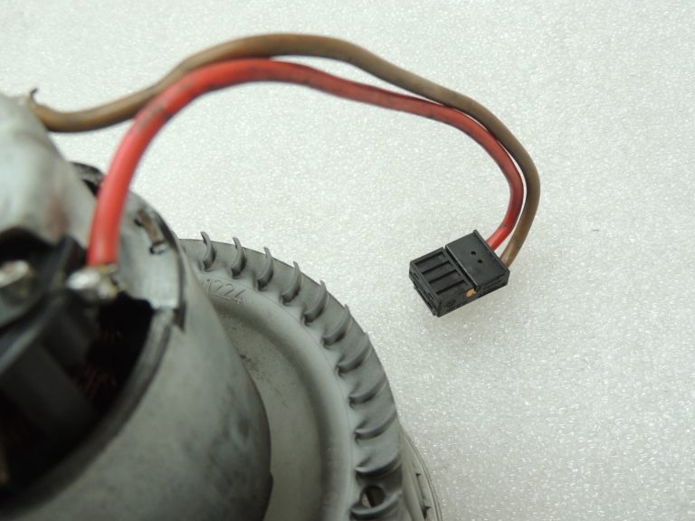 Oriģinālais Mercedes Benz E-Class W212 ventilators Gaisa pūtējs Interjera pūtējs A2128200708