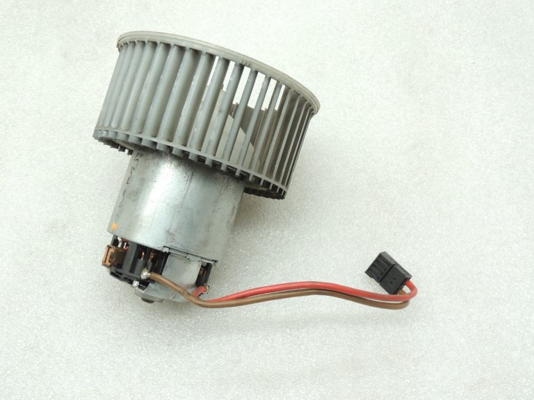 Oriģinālais Mercedes Benz E-Class W212 ventilators Gaisa pūtējs Interjera pūtējs A2128200708