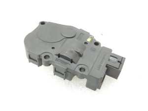 Oriģinālais Mercedes Benz E-Class W212 gaisa kondicionēšanas apsildes servomotors A2218200042