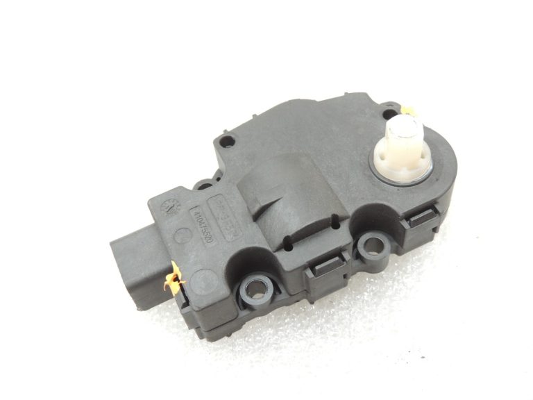 Oriģinālais Mercedes Benz E-Class W212 gaisa kondicionēšanas apsildes servomotors A2218200042