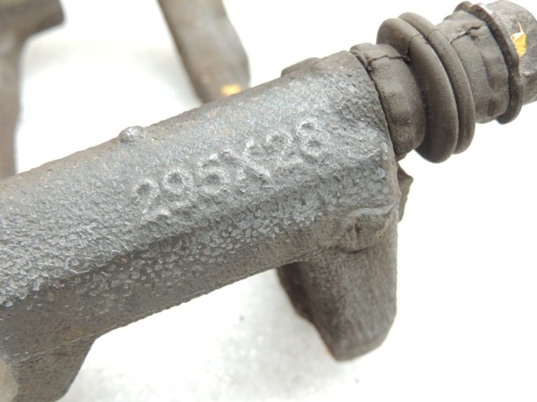 Mercedes W212 Bremžu suporta kronšteins 295×28 Priekšējais kreisais vai labais A2044210994