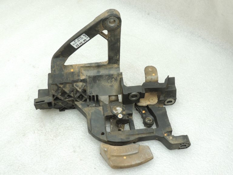 Ford Ranger P375 TKE manuālā pārnesumkārba TMT82 6 pakāpju pārslēgšanas vārti DB3R-7C372-EA