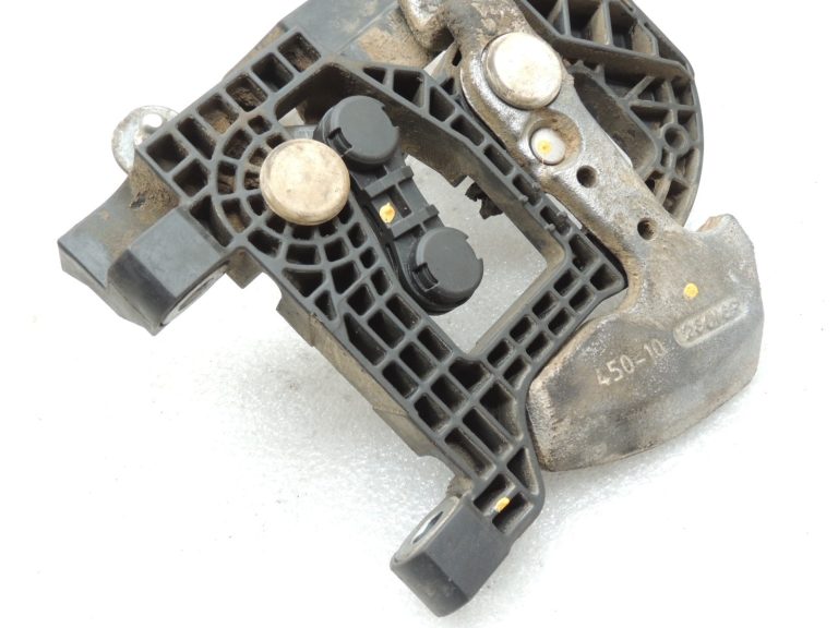 Ford Ranger P375 TKE manuālā pārnesumkārba TMT82 6 pakāpju pārslēgšanas vārti DB3R-7C372-EA
