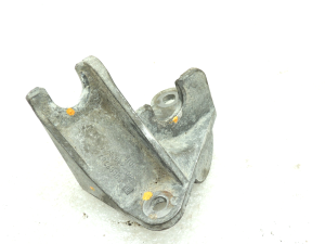 Opel Insignia A Astra J Zafira C Meriva B Pārnesumu pārslēgšanas troses kronšteins 55567787