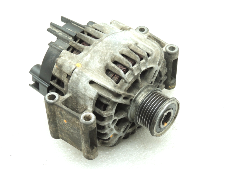 Oriģinālais Mercedes W212 M271 alternators 150A A0009063000